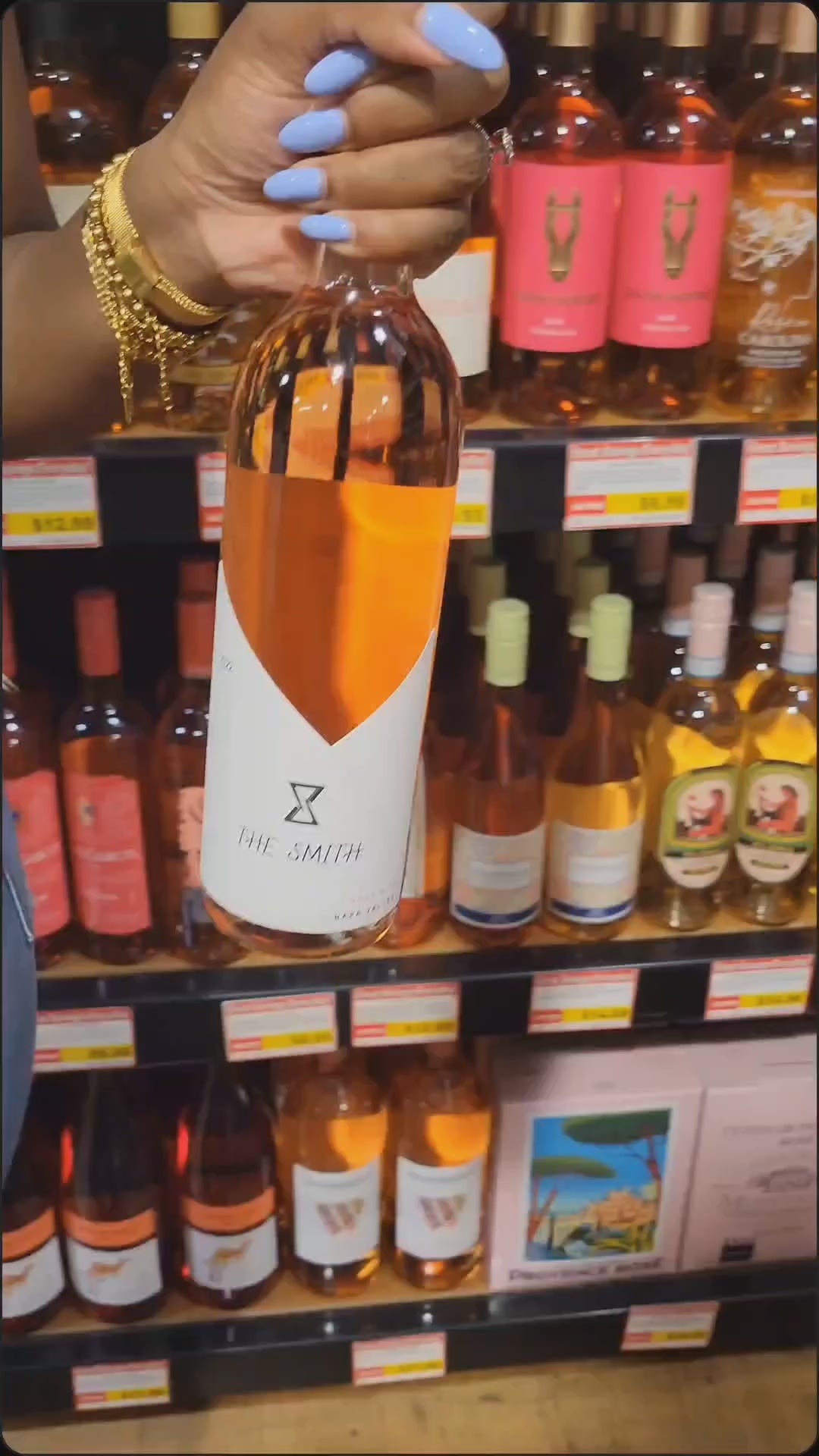 Video provided by Shopify App SwipeUp